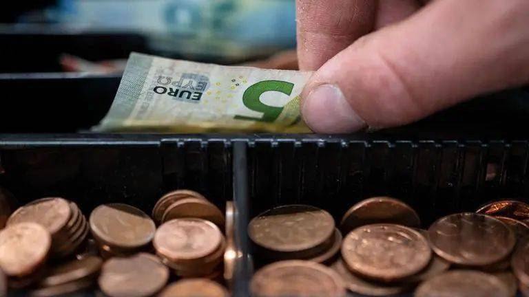 德国10月通胀率降至3.8%